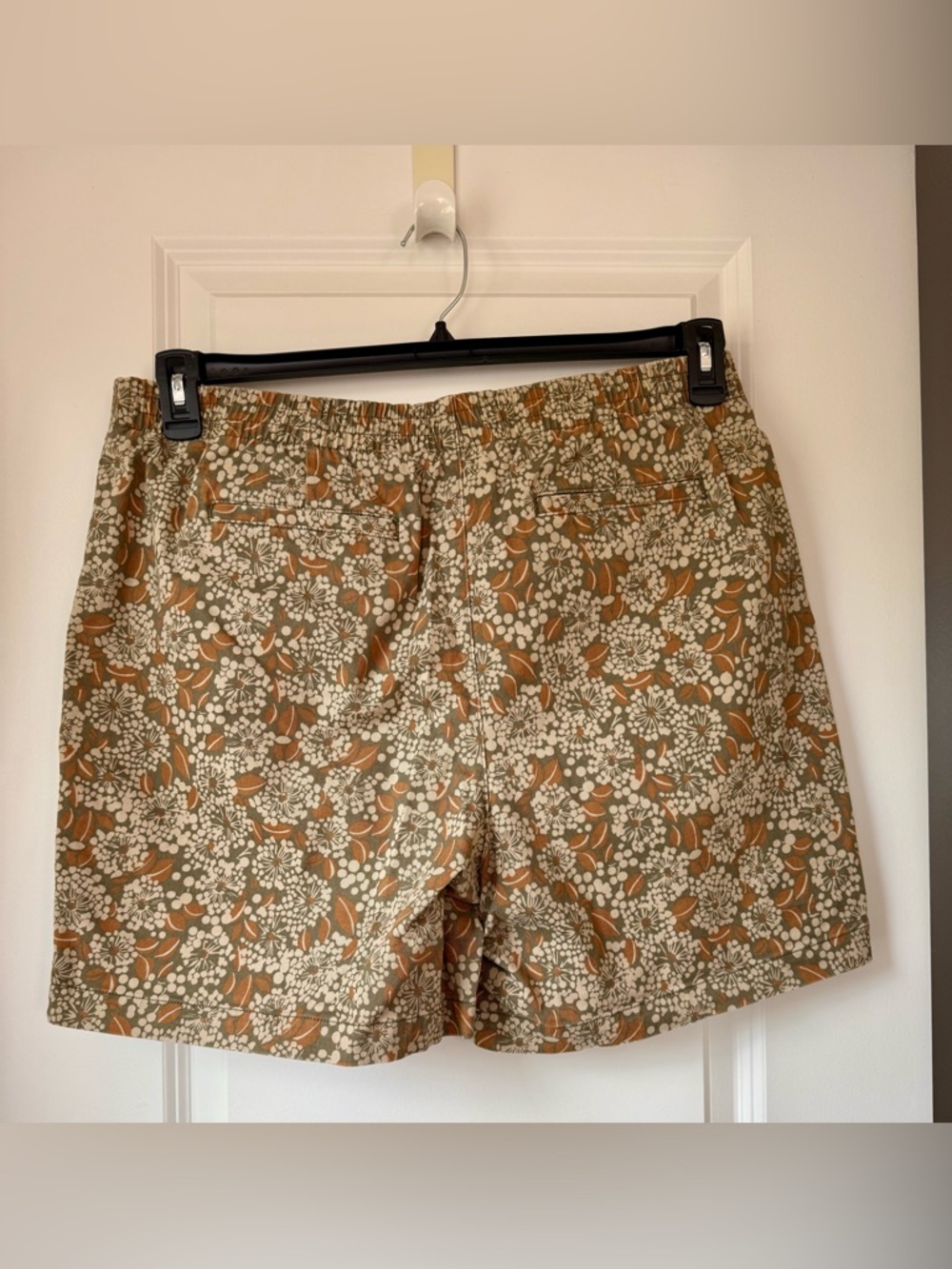 Lands' End Olive & Tan Floral-Accent Mid-Rise Shorts